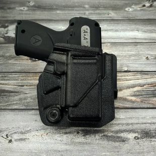 Формованная кобура поясная для устройства «ПУ-4» из АБС и Kydex Формованная кобура поясная для устройства «ПУ-4» из АБС и Kydex